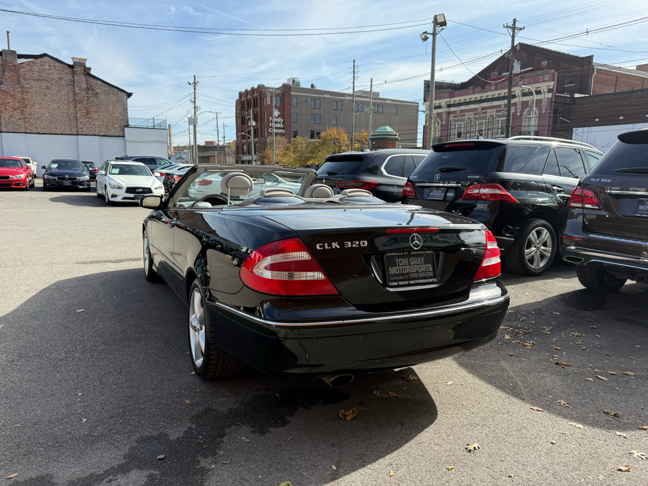 Used 2005 Mercedes-Benz CLK 320 Cabriolet image 4