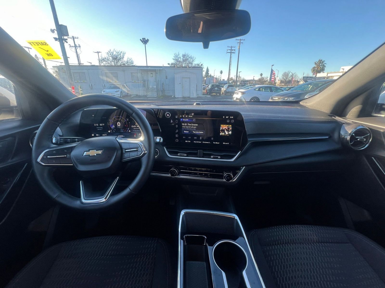 Used 2025 Chevrolet Equinox LT image 33