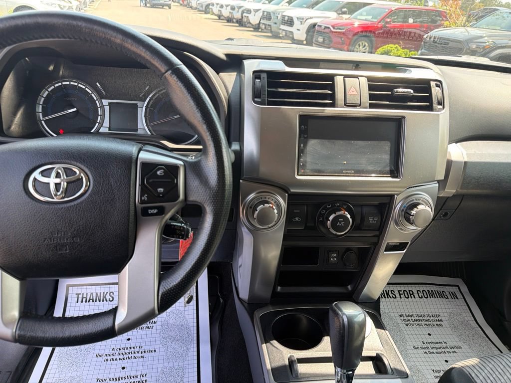 Used 2018 Toyota 4Runner SR5 AWD/4WD image 27