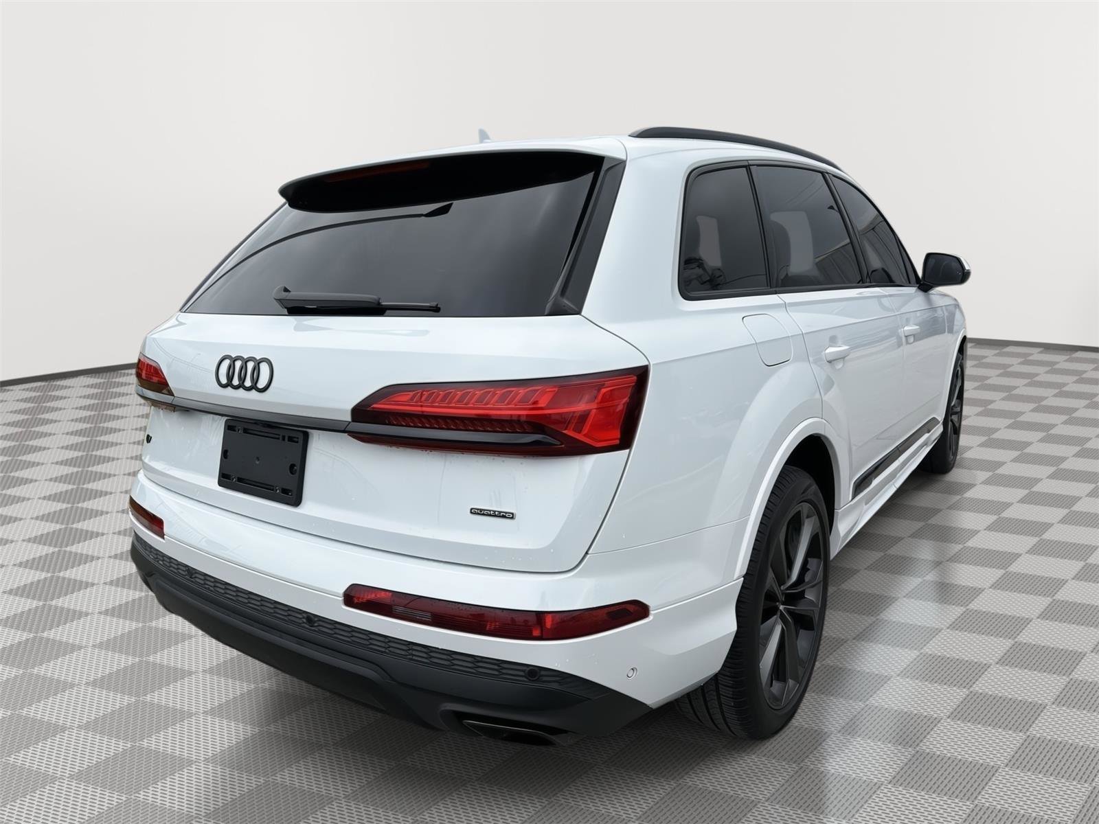 Certified 2025 Audi Q7 3.0T Premium Plus AWD/4WD image 4
