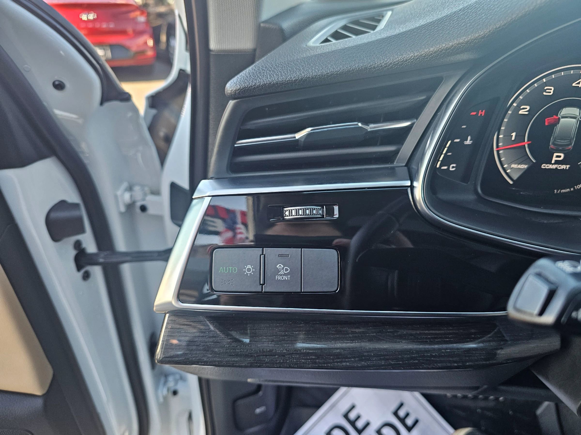 Used 2020 Audi Q7 3.0T Premium image 36