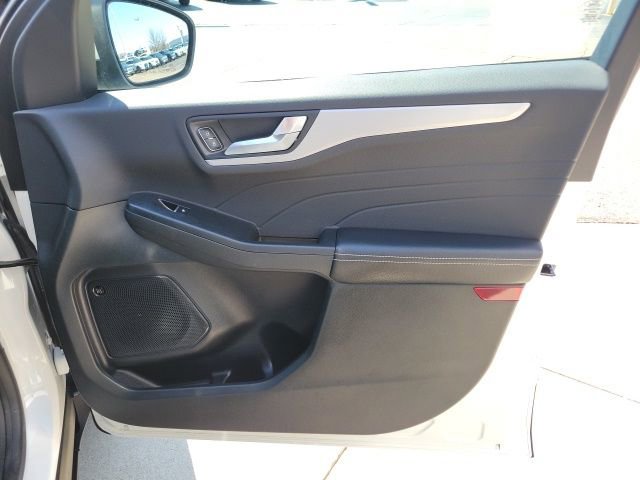 Used 2023 Ford Escape Platinum w/ Premium Technology Package image 24