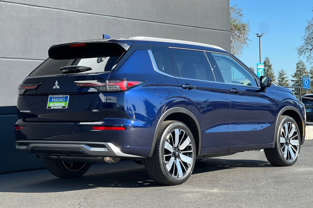 New 2026 Mitsubishi Outlander SEL FWD image 5