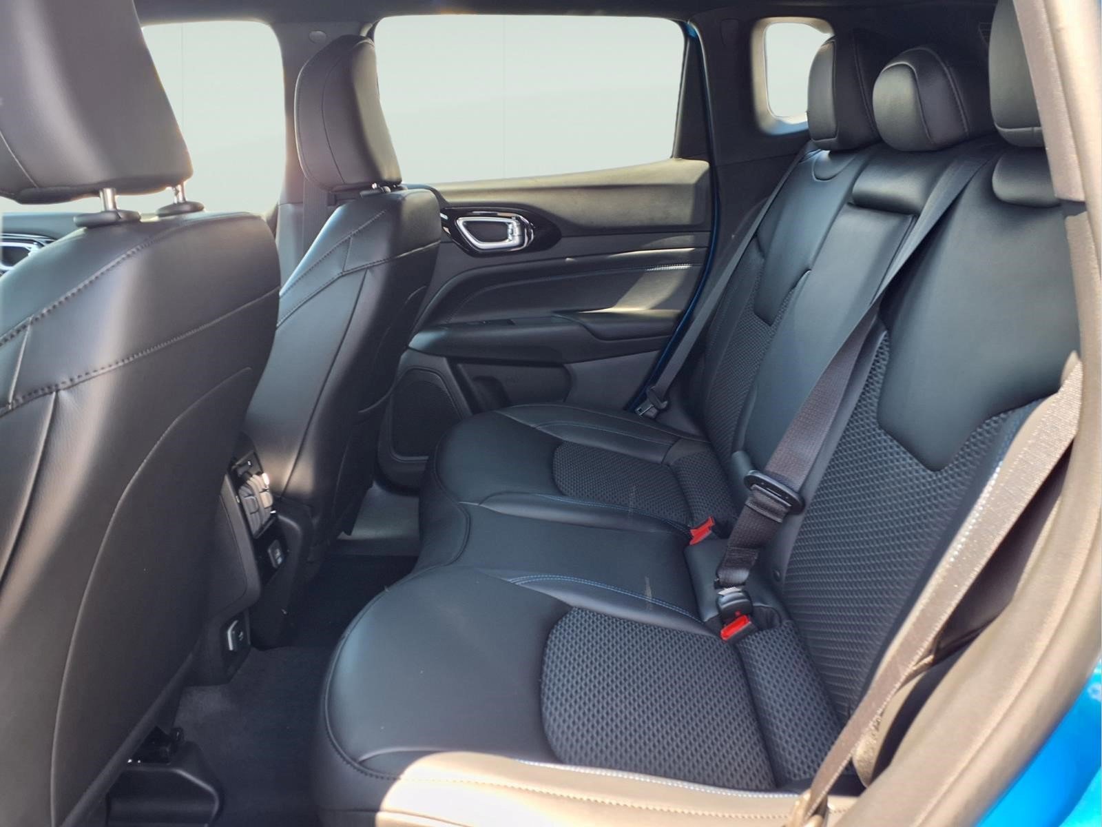 New 2026 Jeep Compass Latitude image 11