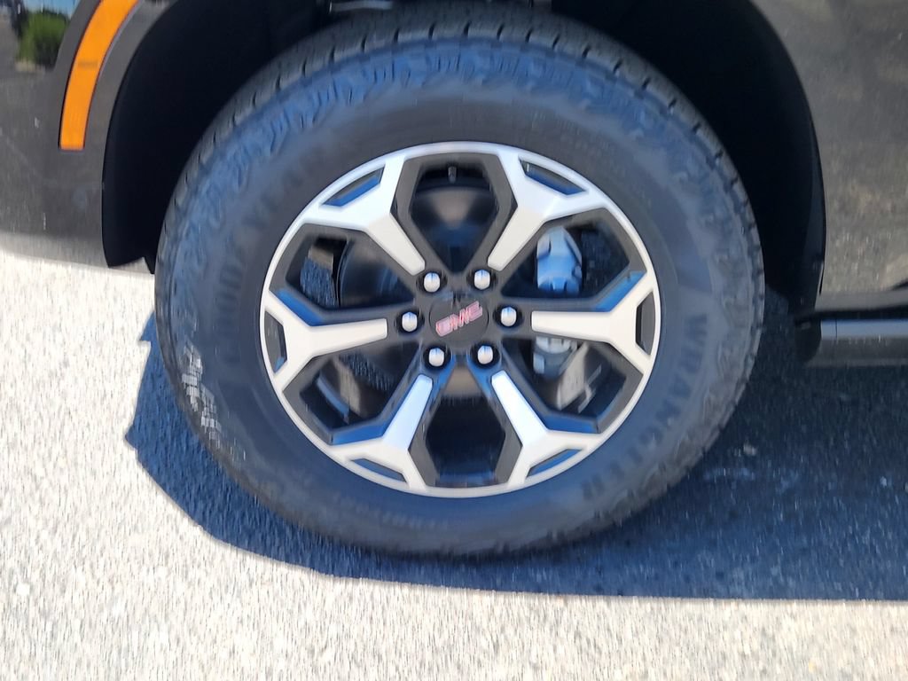 New 2026 GMC Yukon XL AT4 w/ AT4 Premium Package AWD/4WD image 6