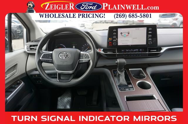 Used 2021 Toyota Sienna LE image 13