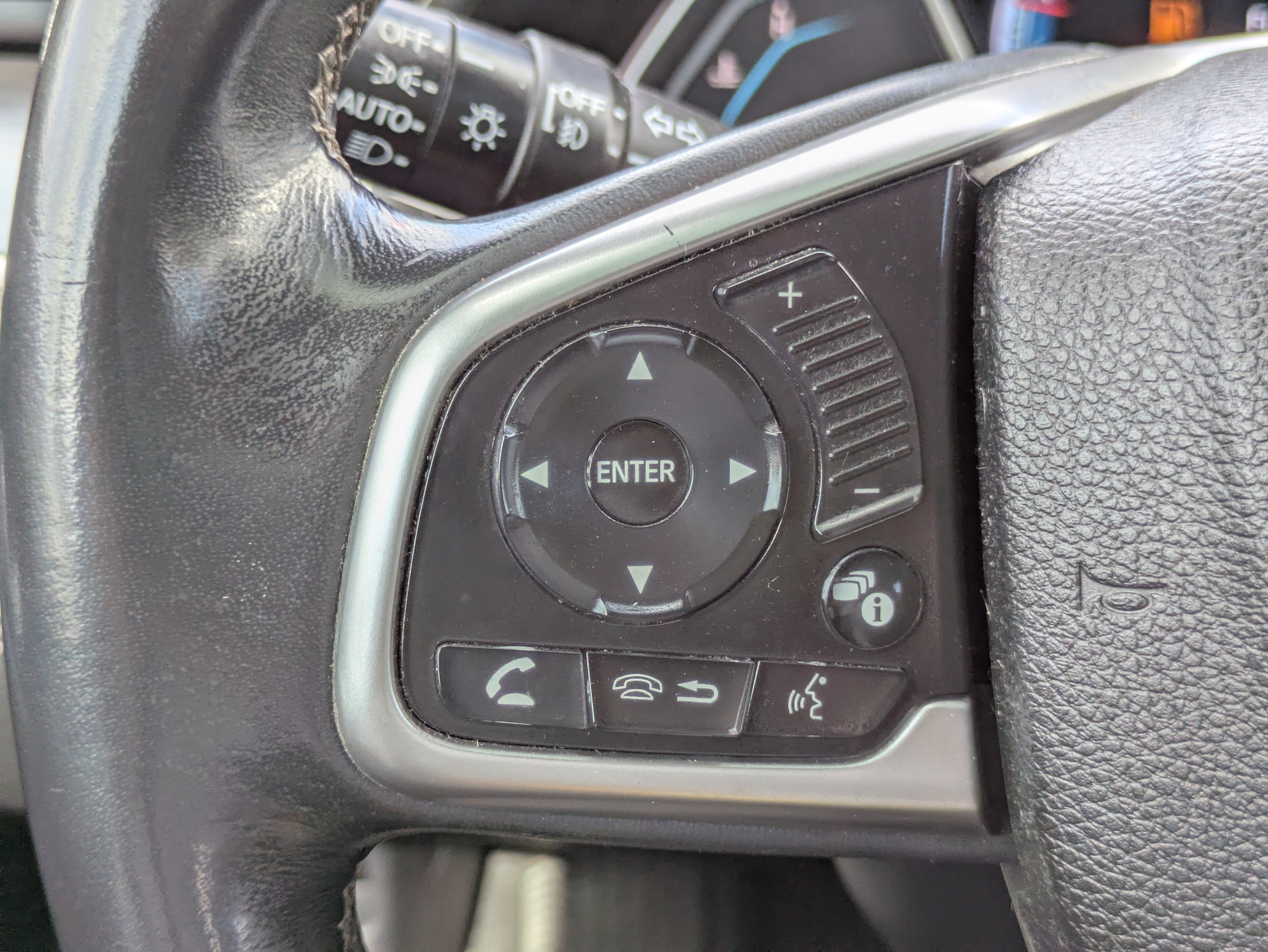 Used 2017 Honda Civic Touring image 14