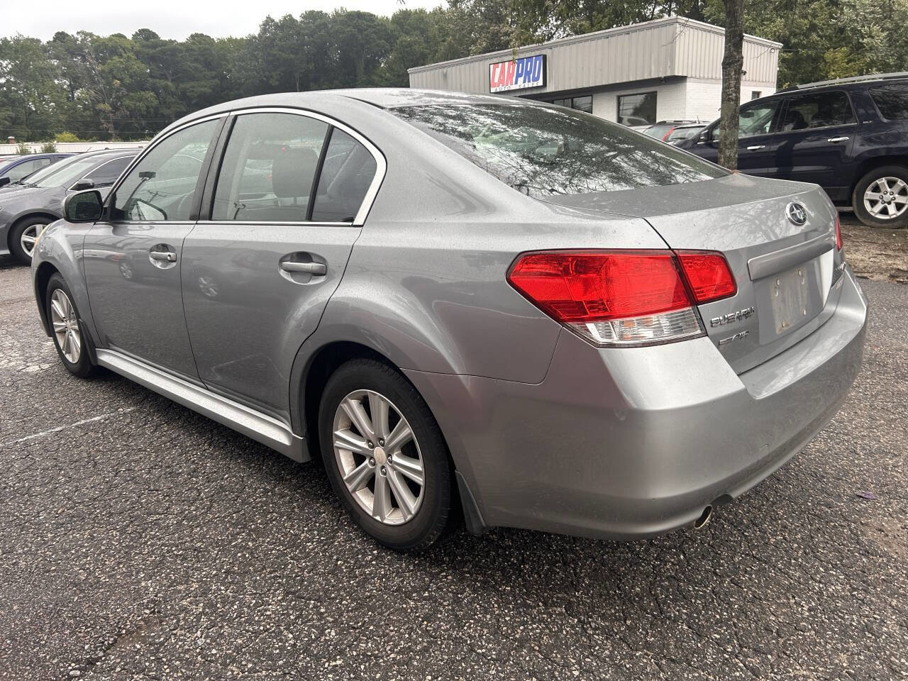 Used 2011 Subaru Legacy 2.5i Premium AWD/4WD image 9