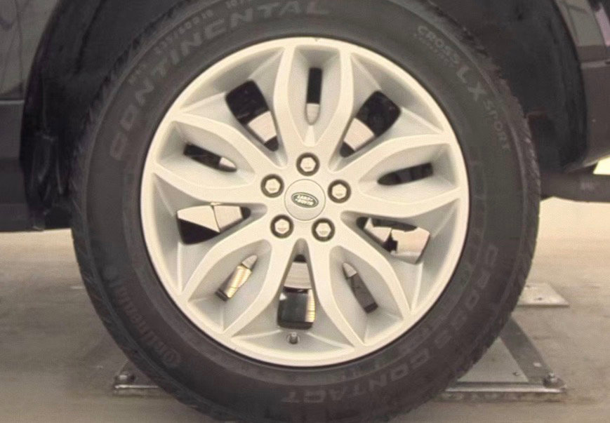 Used 2013 Land Rover LR2 image 8