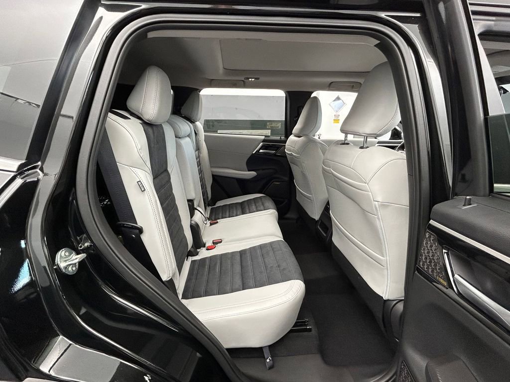 New 2026 Mitsubishi Outlander SE FWD image 45