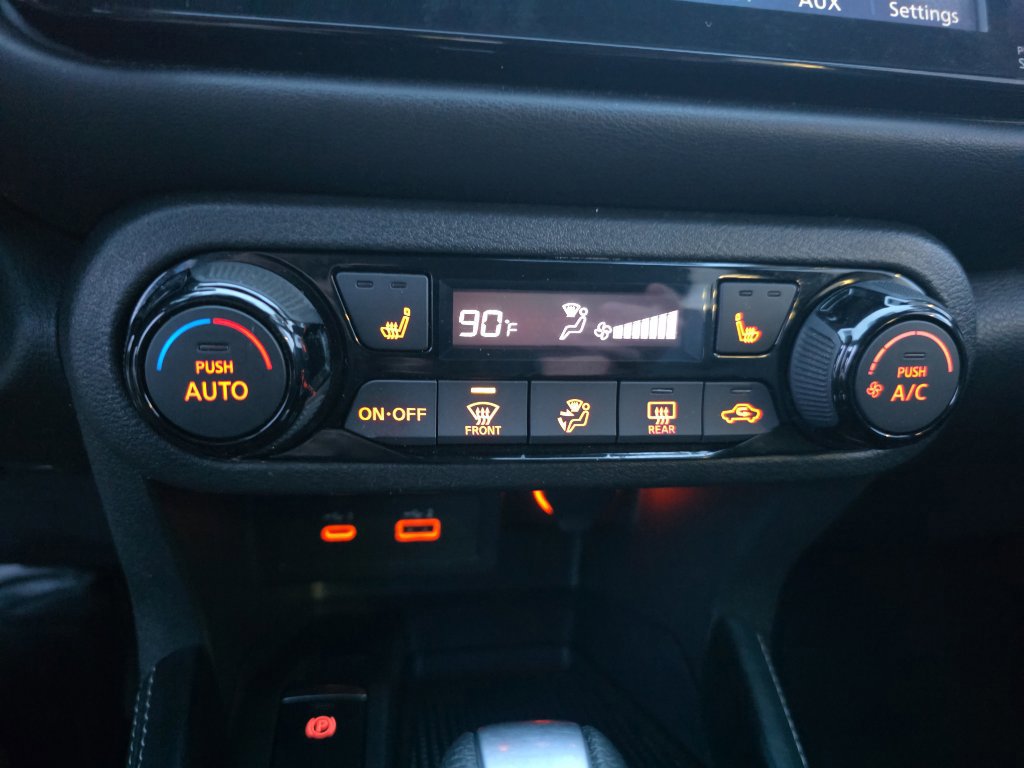 Used 2023 Nissan Kicks SR w/ SR Premium Package image 21