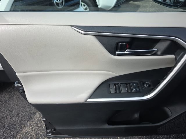 Certified 2022 Toyota RAV4 XLE image 14