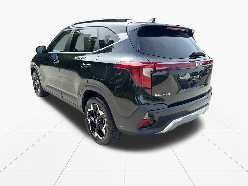 Used 2024 Kia Seltos EX AWD/4WD image 6