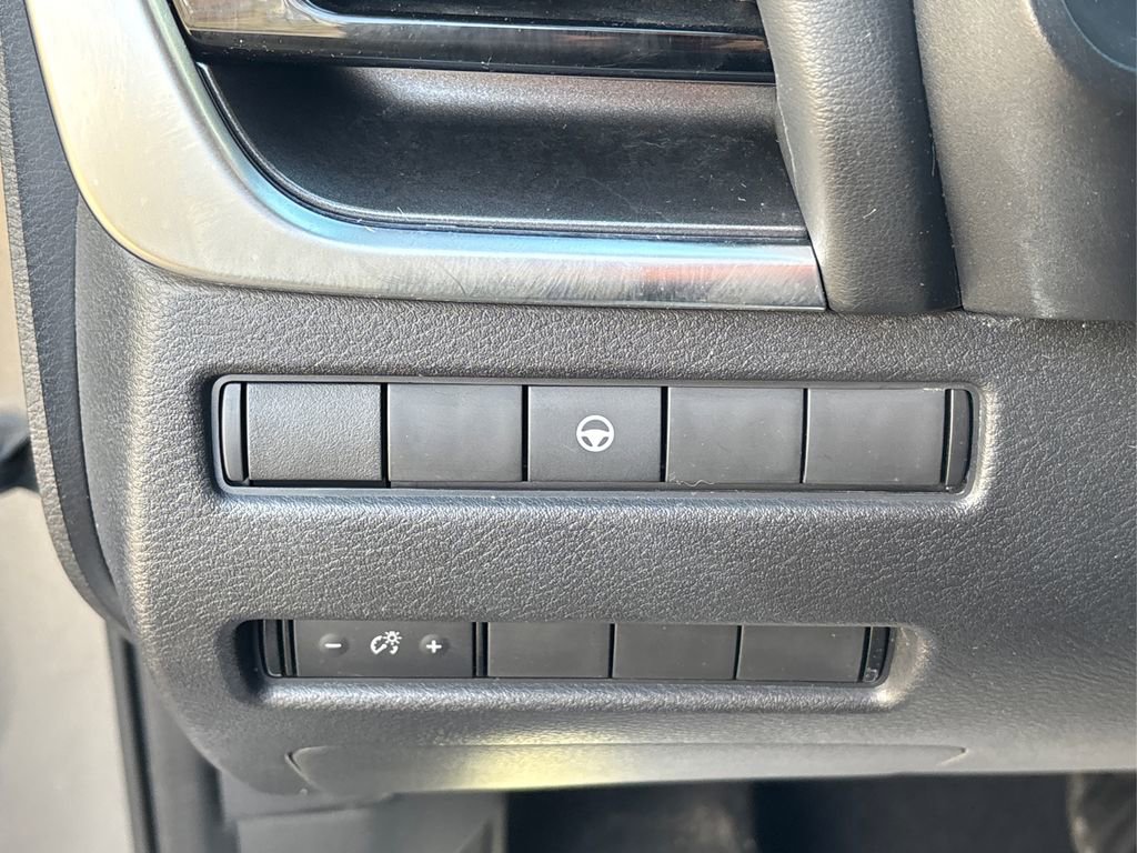 Used 2021 Nissan Rogue SV image 23