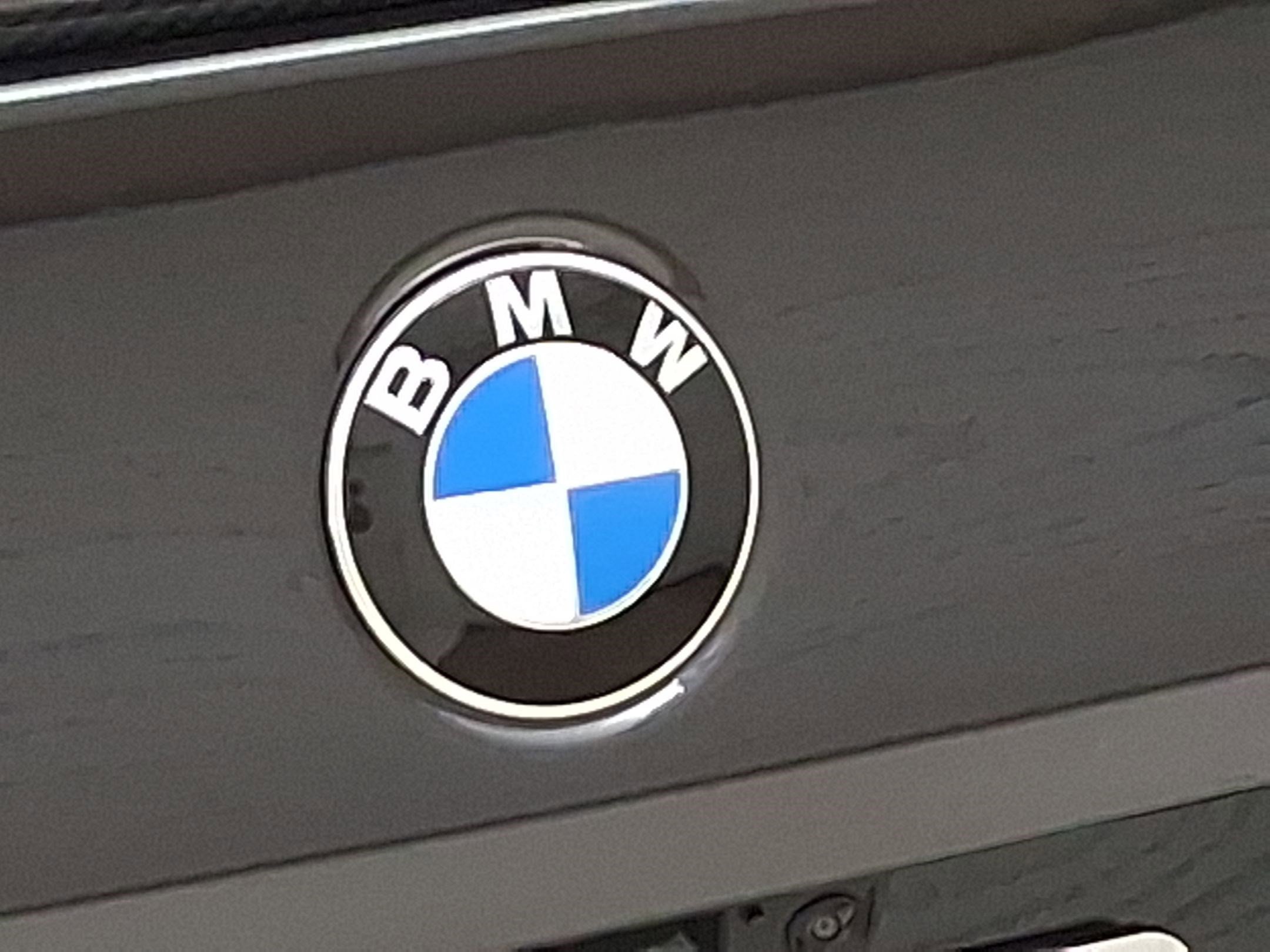 Used 2025 BMW M5 w/ Carbon Package image 20