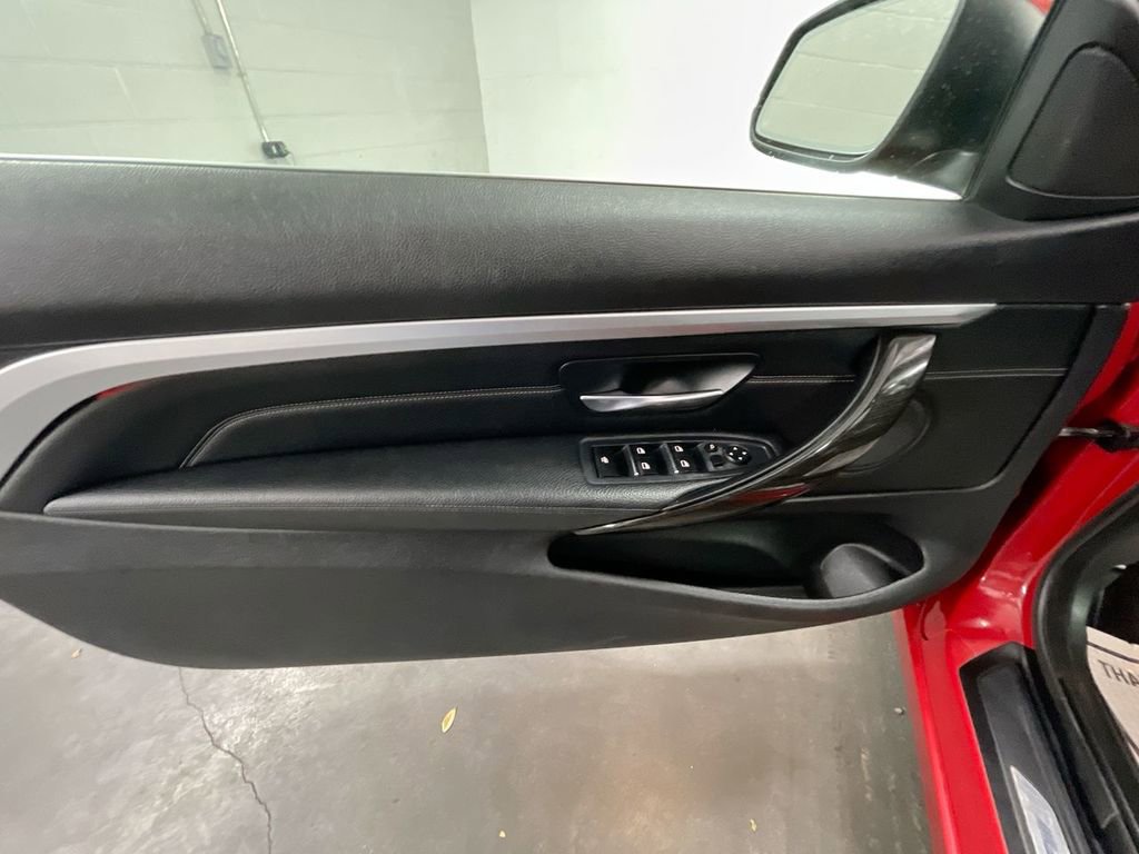 Used 2018 BMW 430i Convertible image 21