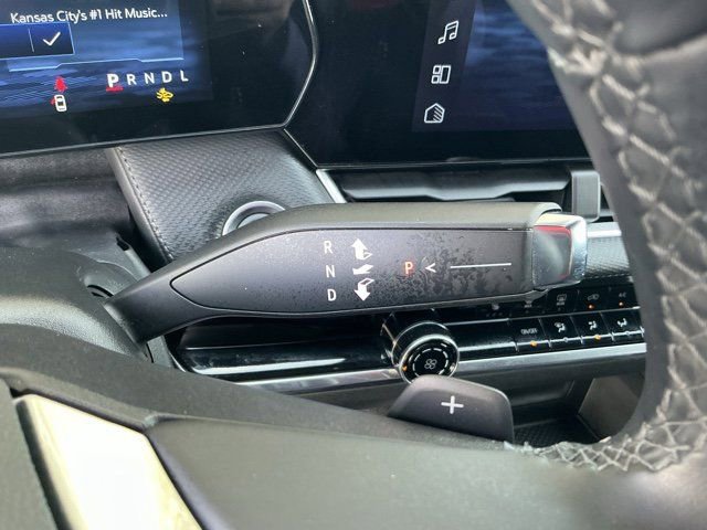 Used 2025 Chevrolet Equinox LT FWD image 21