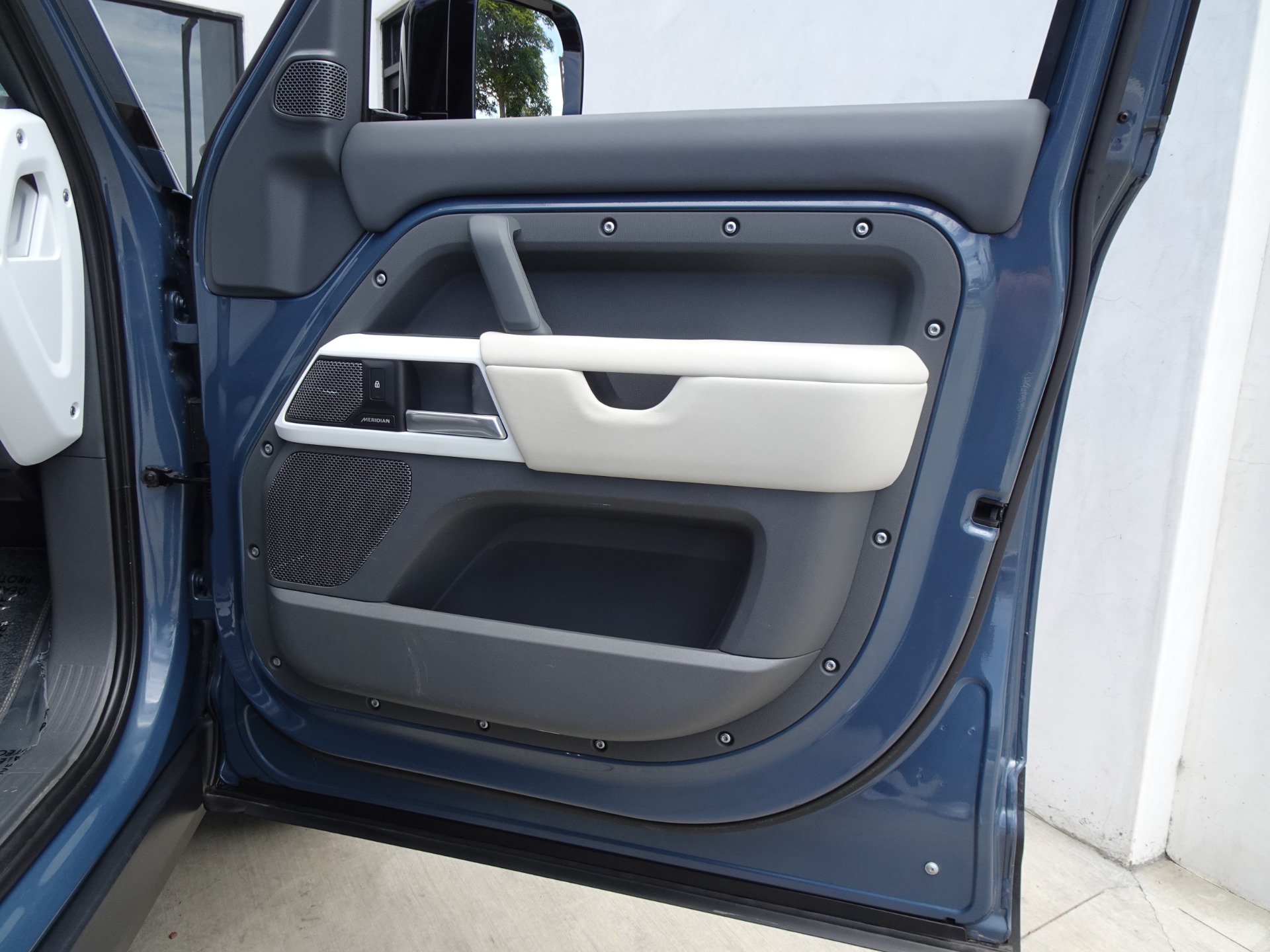 Used 2024 Land Rover Defender 110 S AWD/4WD image 20
