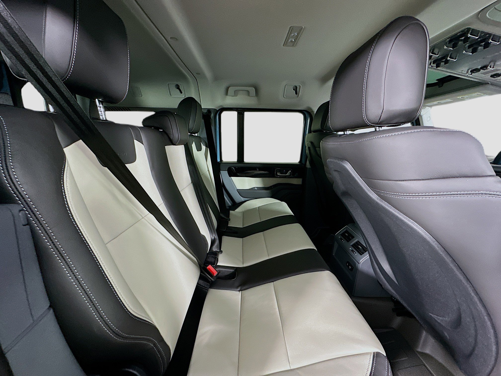 New 2025 INEOS Grenadier Fieldmaster Edition image 45