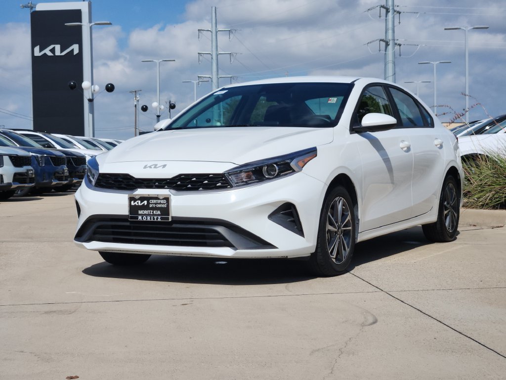 Certified 2024 Kia Forte LXS FWD image 2