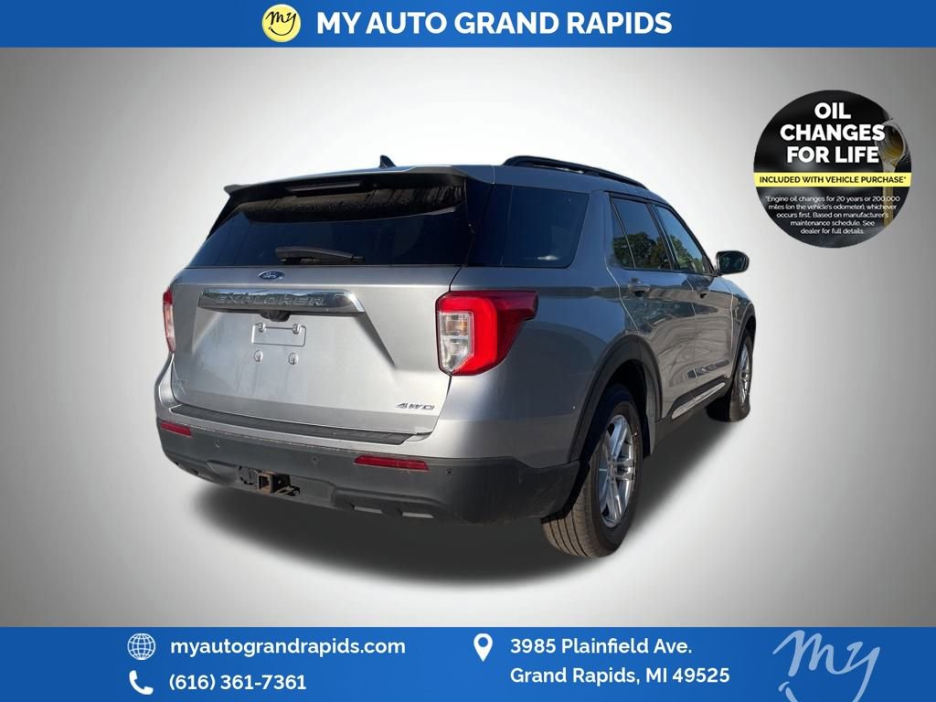 Used 2022 Ford Explorer XLT w/ Class IV Trailer Tow Package image 5