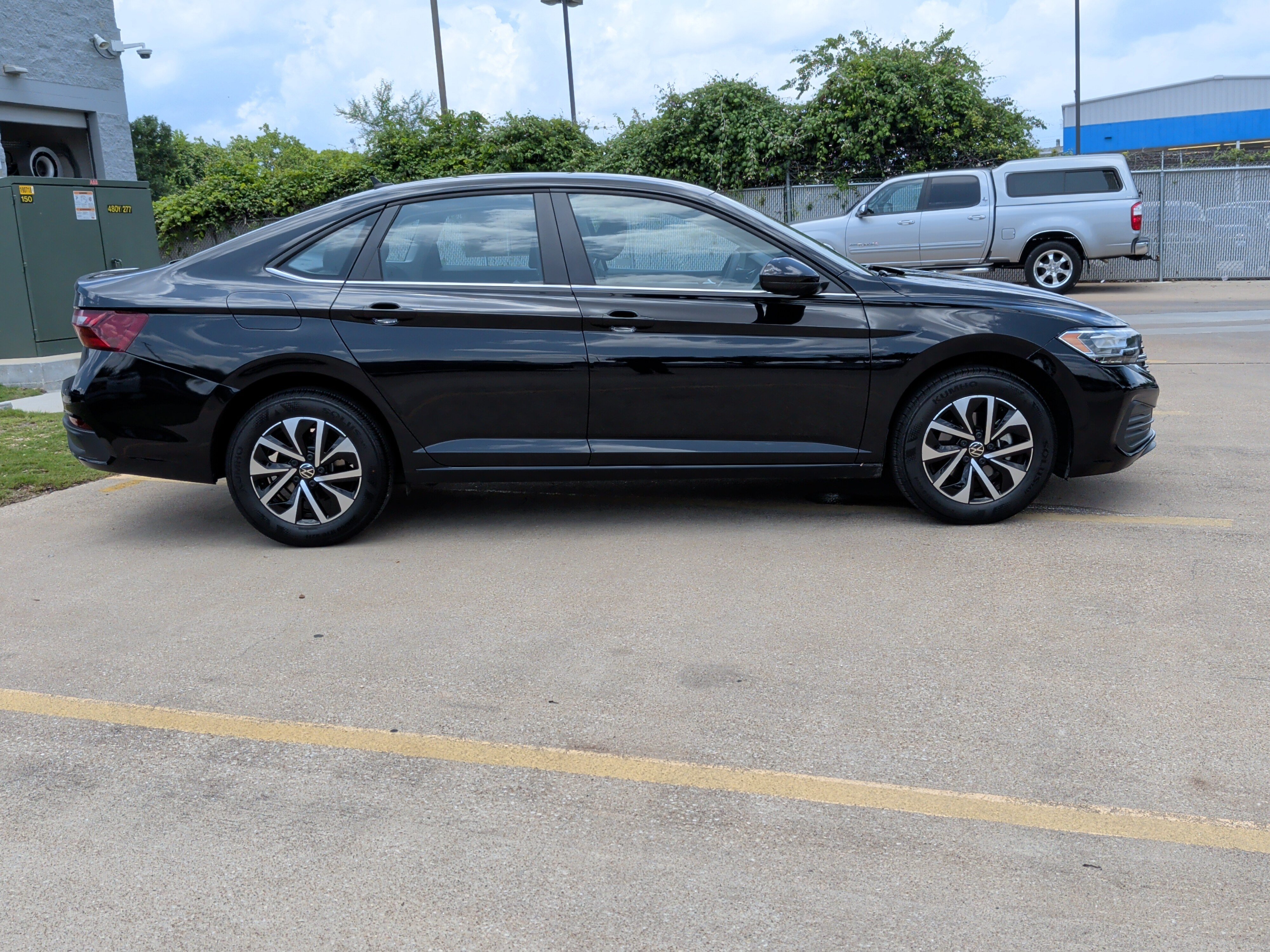 Used 2023 Volkswagen Jetta S FWD image 11