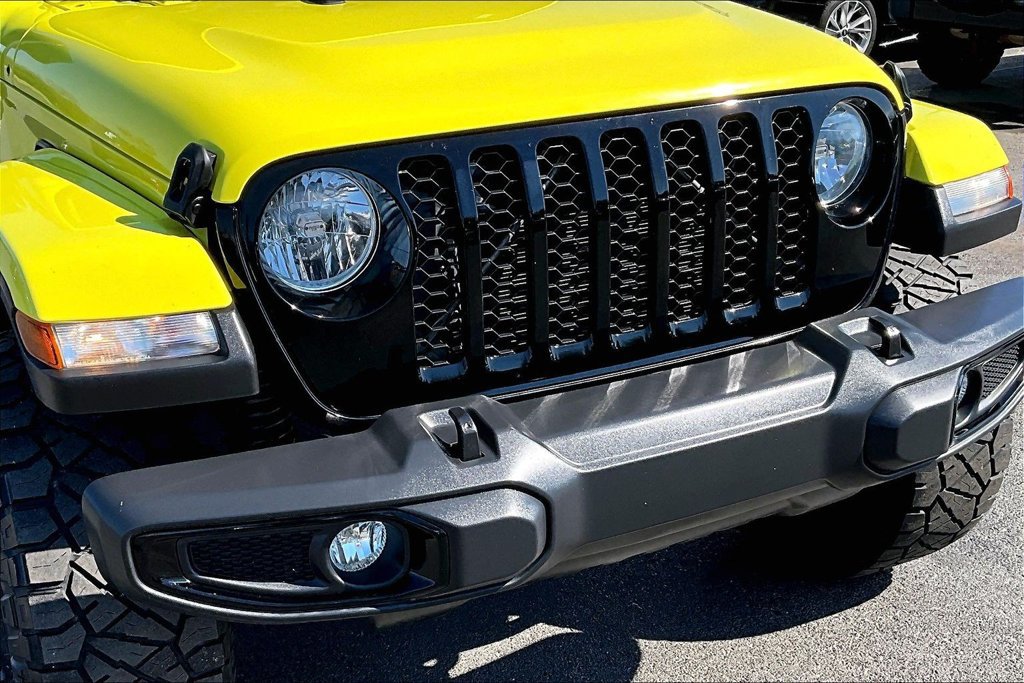 Used 2023 Jeep Gladiator Sport AWD/4WD image 34