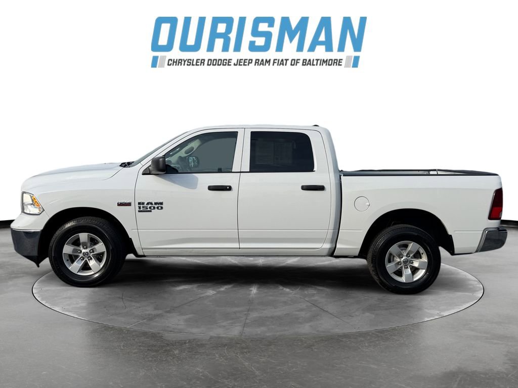 Used 2022 RAM 1500 Classic SLT w/ Protection Group AWD/4WD image 3