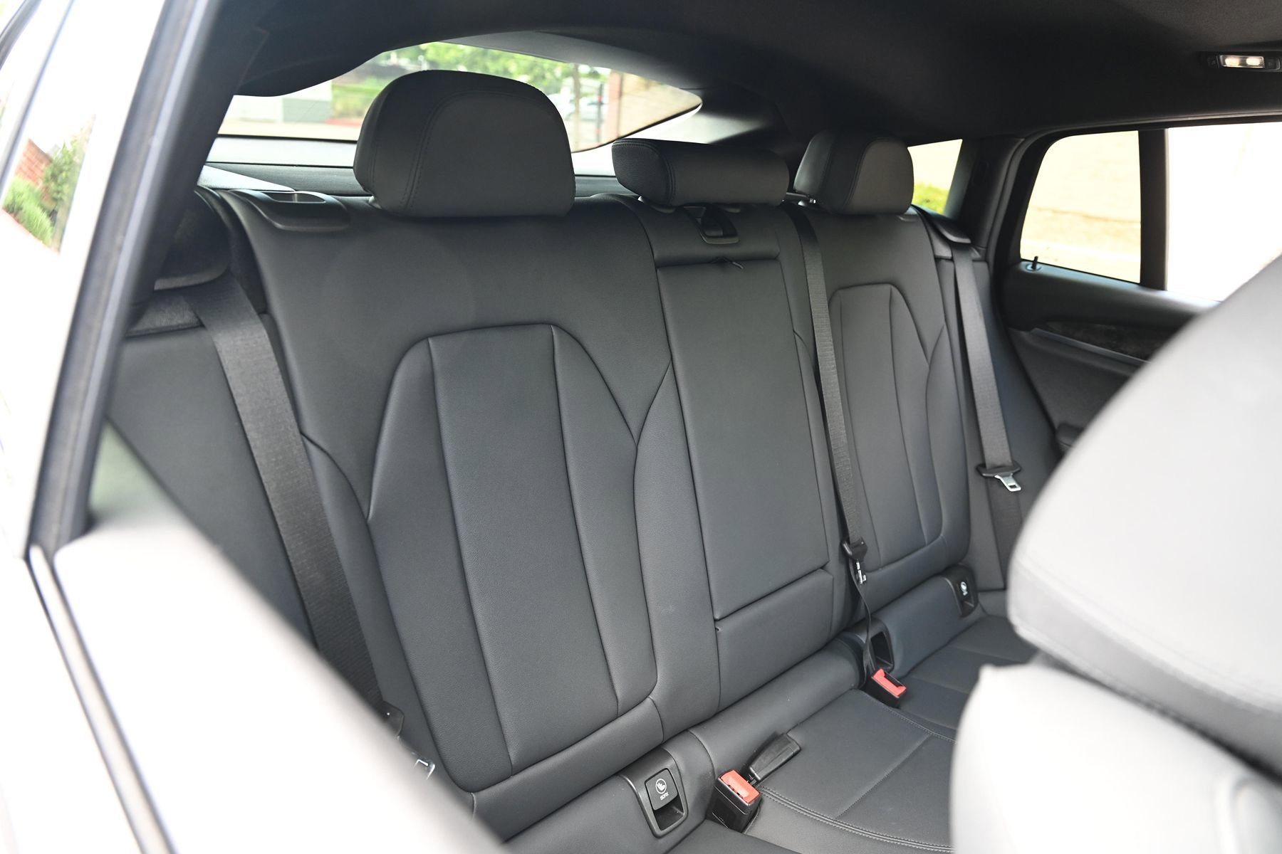 Used 2019 BMW X4 xDrive30i w/ M Sport Package 2 AWD/4WD image 16