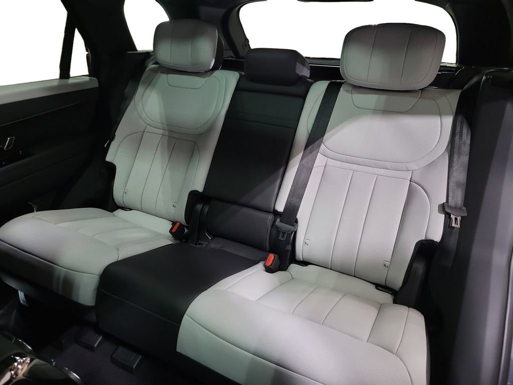 New 2026 Land Rover Range Rover Sport Dynamic SE AWD/4WD image 22