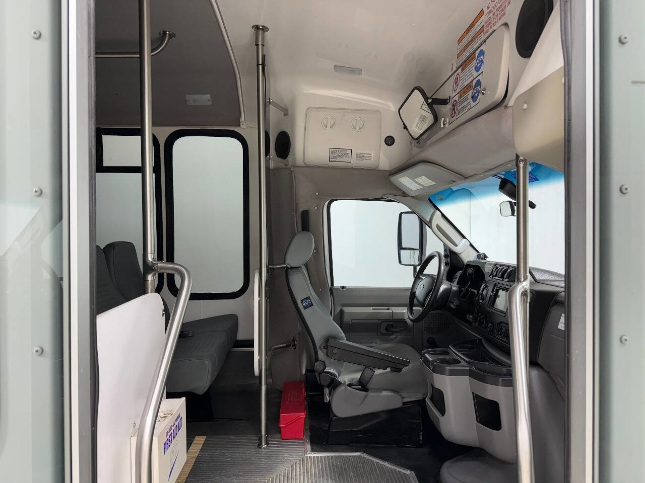 Used 2016 Ford E-350 and Econoline 350 Super Duty w/ Shuttle Bus Prep Package image 91