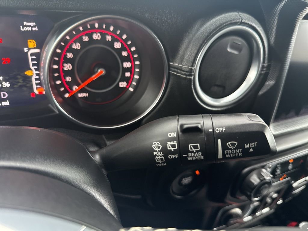 Used 2019 Jeep Wrangler Unlimited Sahara w/ Uconnect 4C Nav & Sound Group image 28