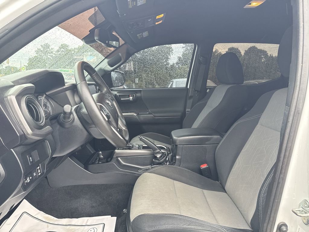 Used 2021 Toyota Tacoma 4x4 Double Cab image 11