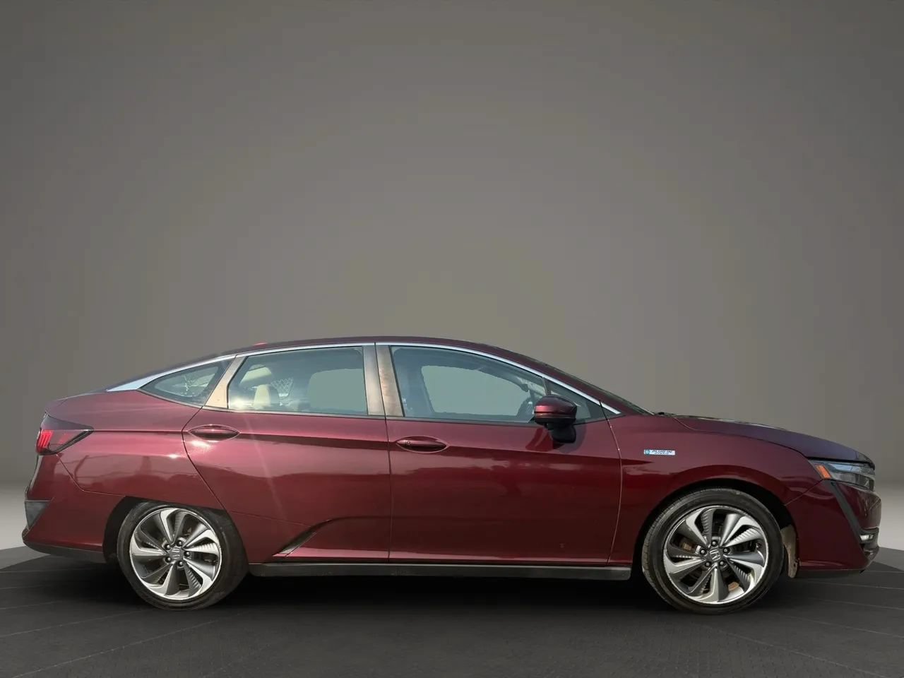 Used 2018 Honda Clarity Touring image 4