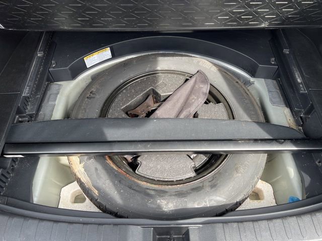 Used 2019 Toyota RAV4 XLE Premium image 13