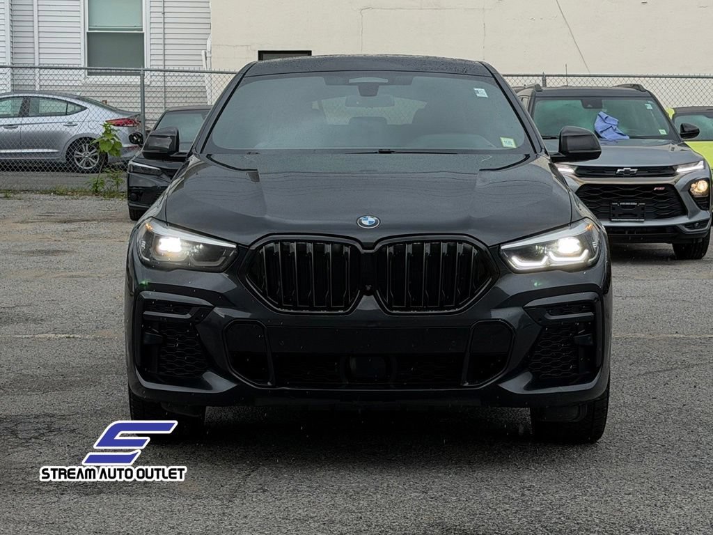 Used 2022 BMW X6 xDrive40i AWD/4WD image 2