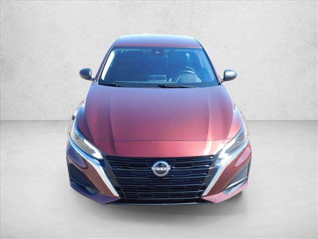 Used 2025 Nissan Altima 2.5 SV FWD image 3