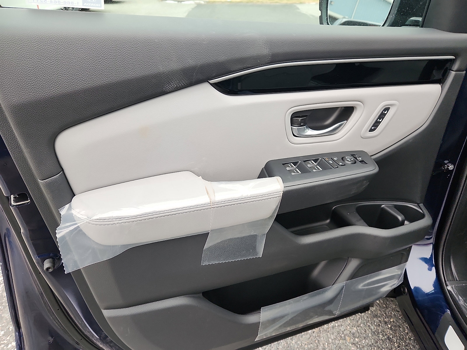 New 2025 Honda Pilot EX-L image 8