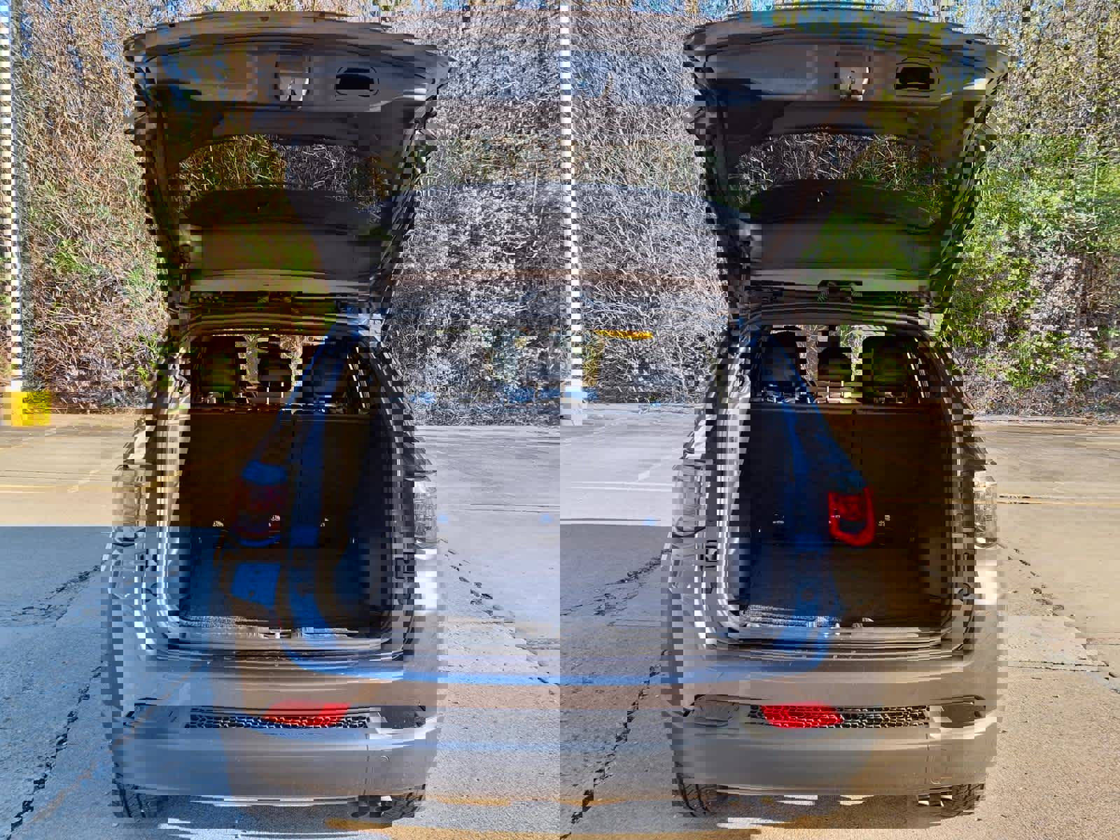 Used 2021 Jeep Compass Latitude AWD/4WD image 10