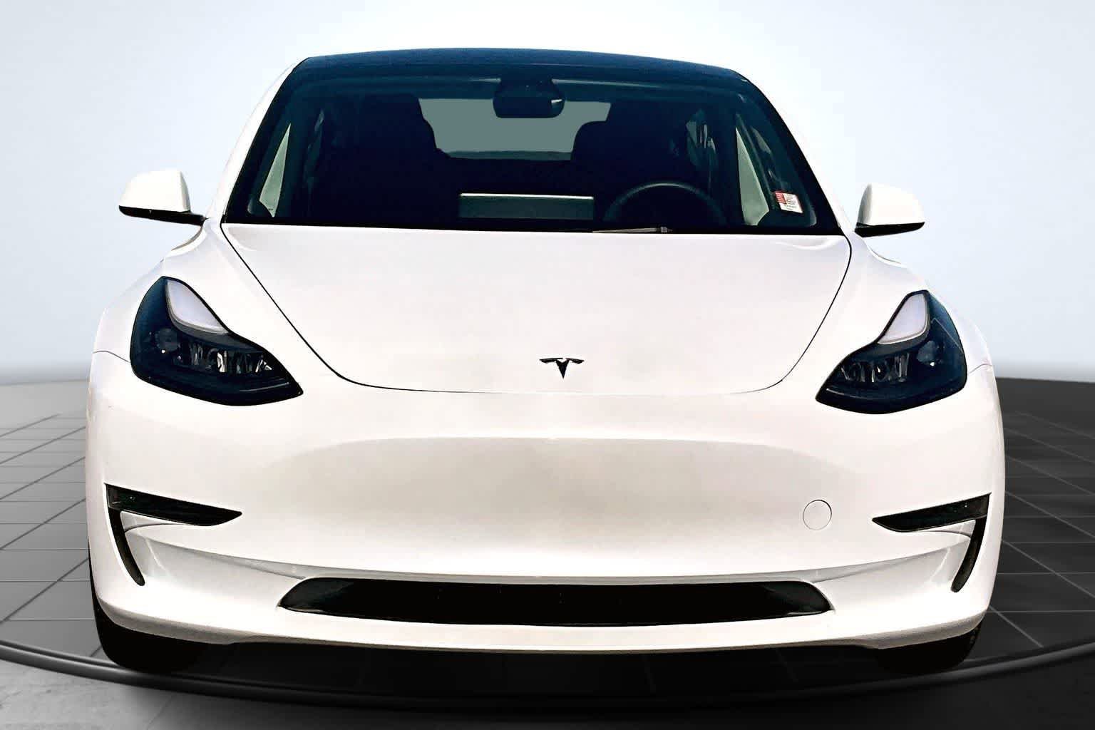Used 2023 Tesla Model 3 Standard Range image 6