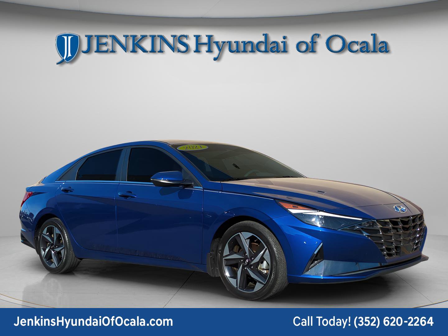 Used 2021 Hyundai Elantra SEL w/ Convenience + Premium Package image 2