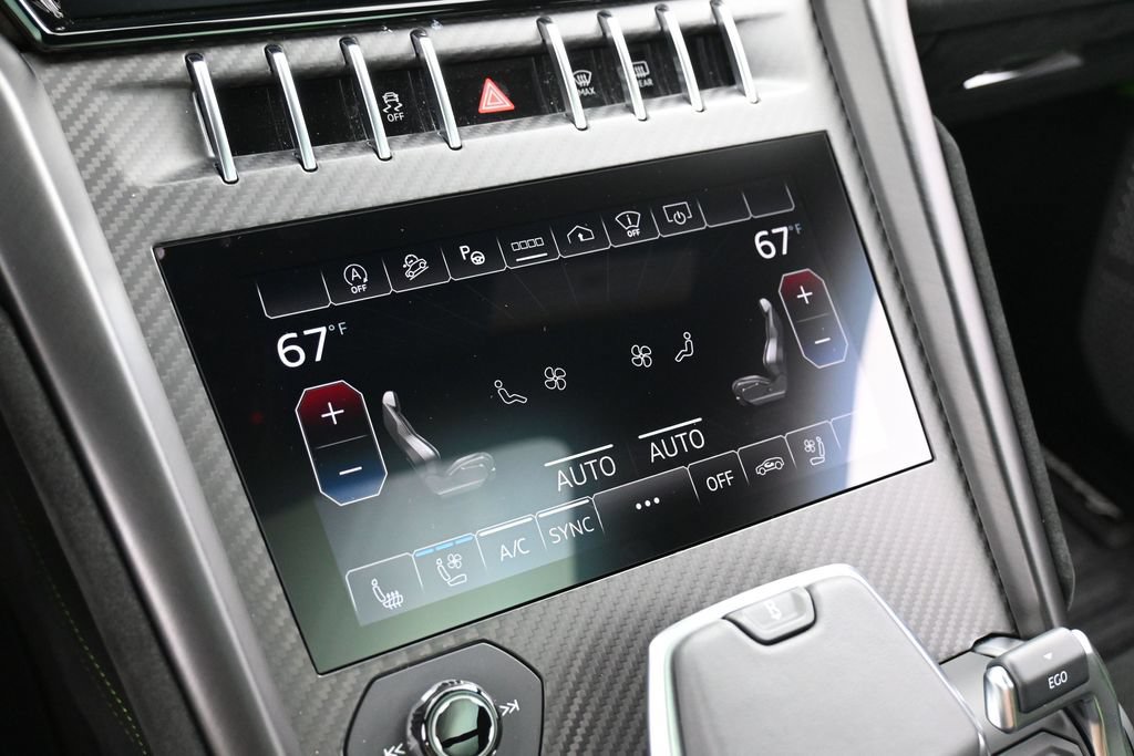 Used 2024 Lamborghini Urus Performante AWD/4WD image 22