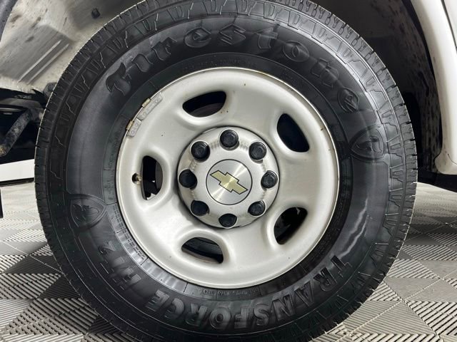 Used 2022 Chevrolet Express 3500 w/ Driver Convenience Package RWD image 11