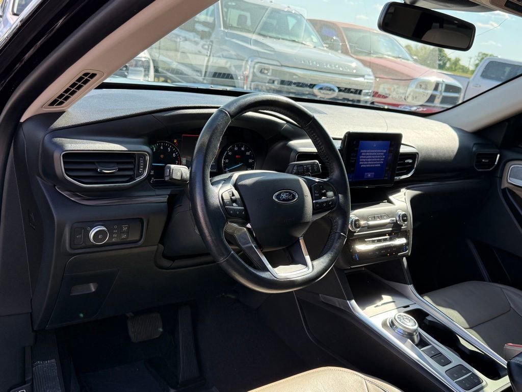Used 2020 Ford Explorer Limited RWD image 4