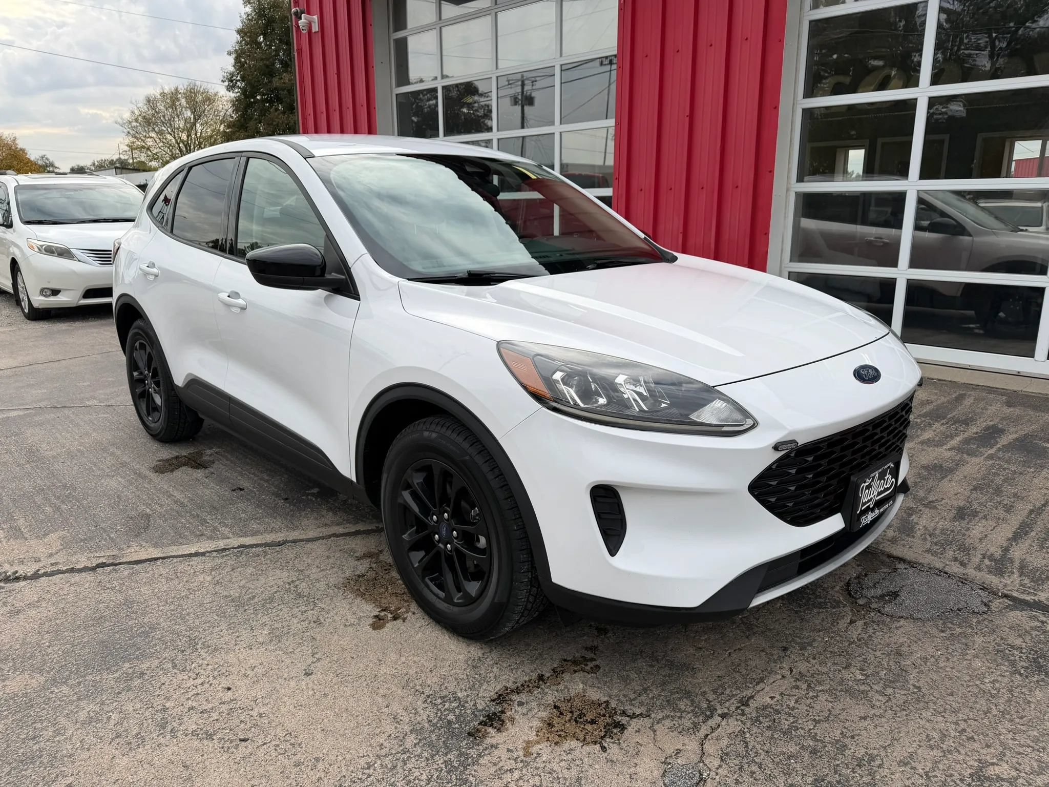 Used 2020 Ford Escape SE Sport AWD/4WD image 2