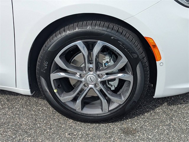 New 2026 Chrysler Pacifica Pinnacle image 11