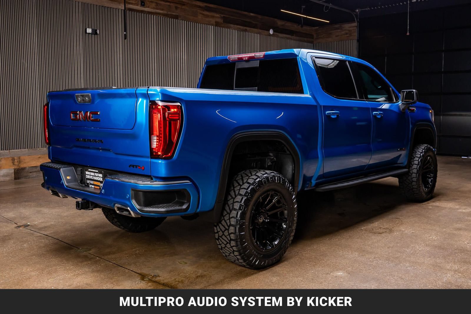 Used 2023 GMC Sierra 1500 AT4 w/ AT4 Premium Package AWD/4WD image 10
