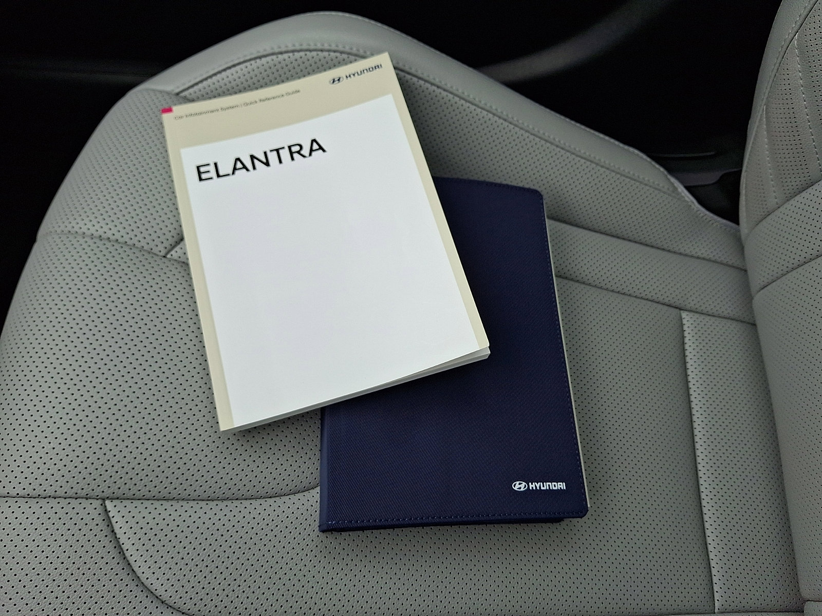 Certified 2025 Hyundai Elantra Limited FWD image 26