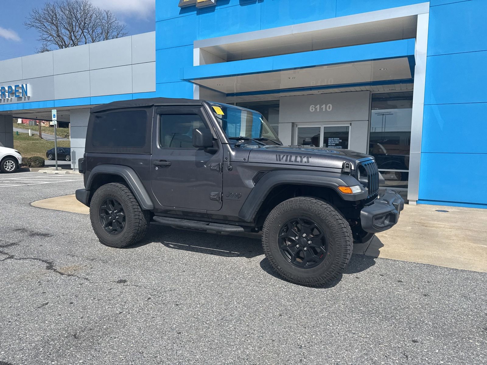 Used 2020 Jeep Wrangler Sport image 4