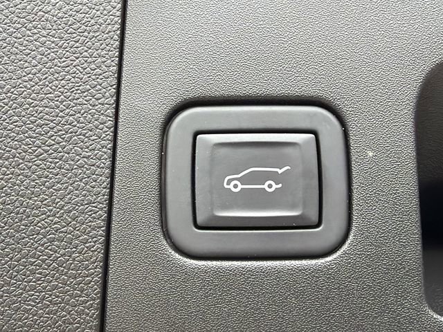 Used 2024 Cadillac XT4 Sport FWD image 19